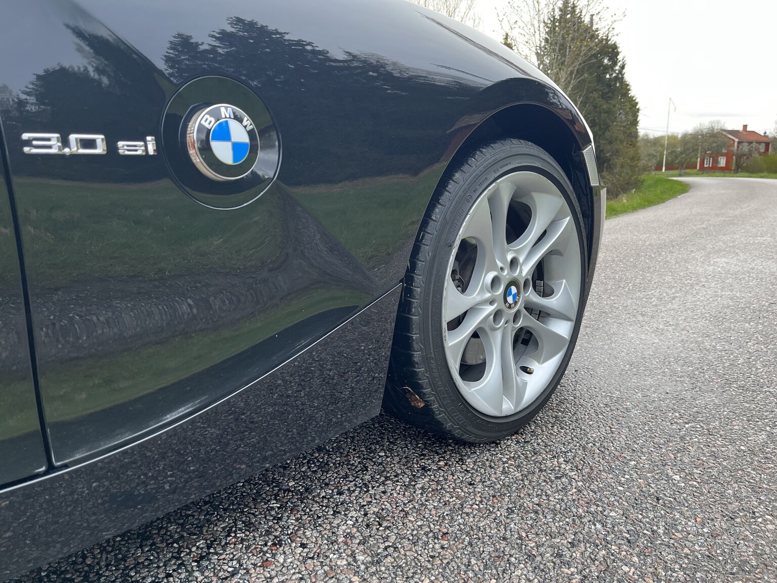 Exterior image of 2007 BMW Z4 3.0Si Coupé