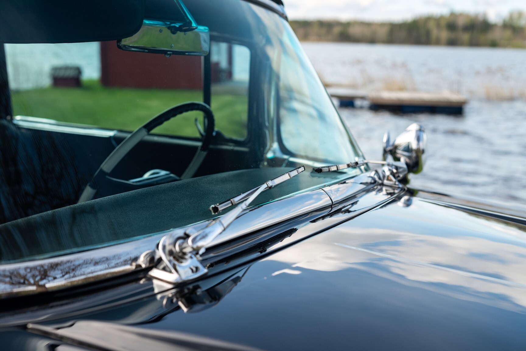 Exterior image of 1955 Packard Caribbean Cabriolet  (36)