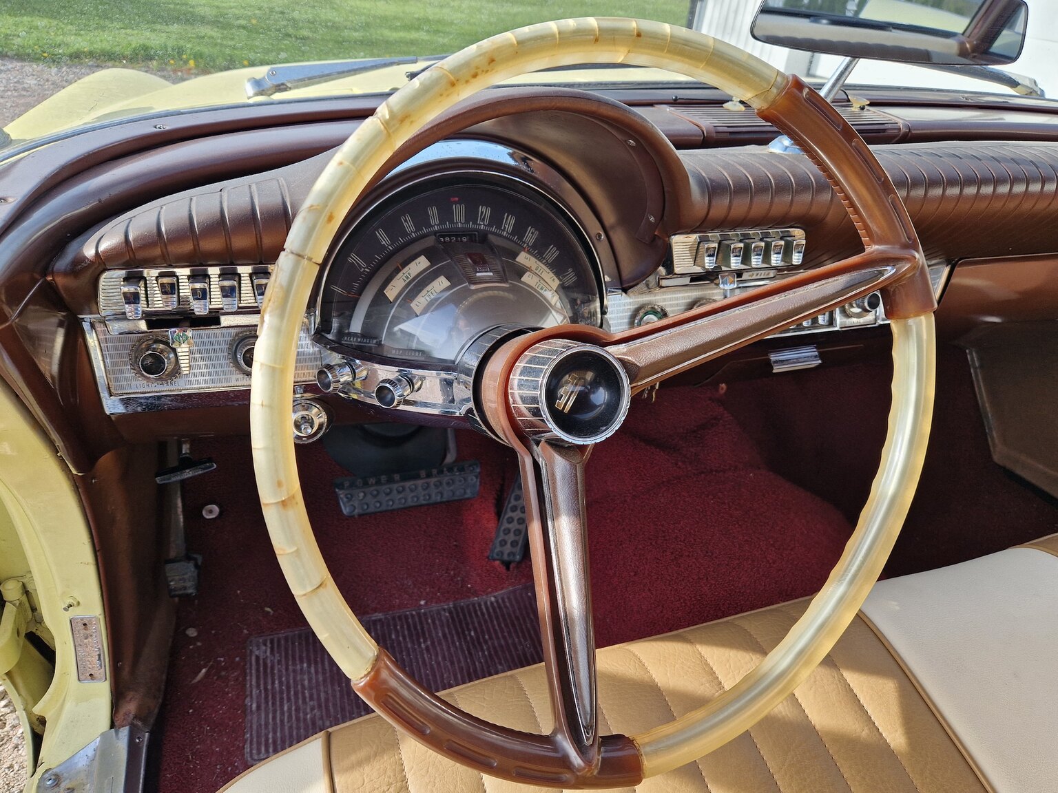 Interiörbild 1961 Chrysler Windsor Coupé
