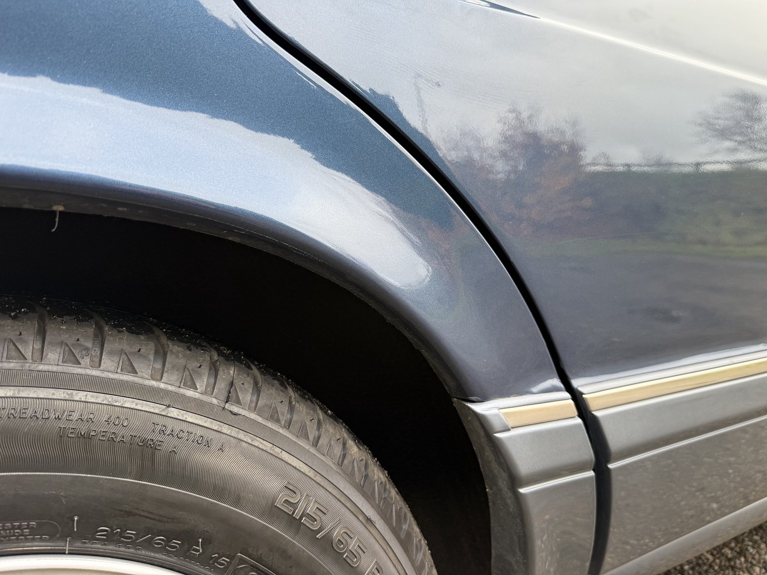 Exteriörbild på 1987 Mercedes-Benz 300 SE