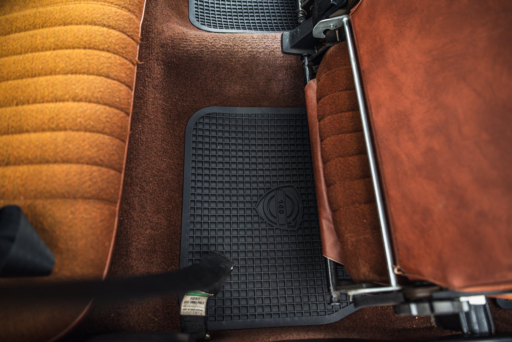 Interiörbild 1974 Volvo 142 2.0