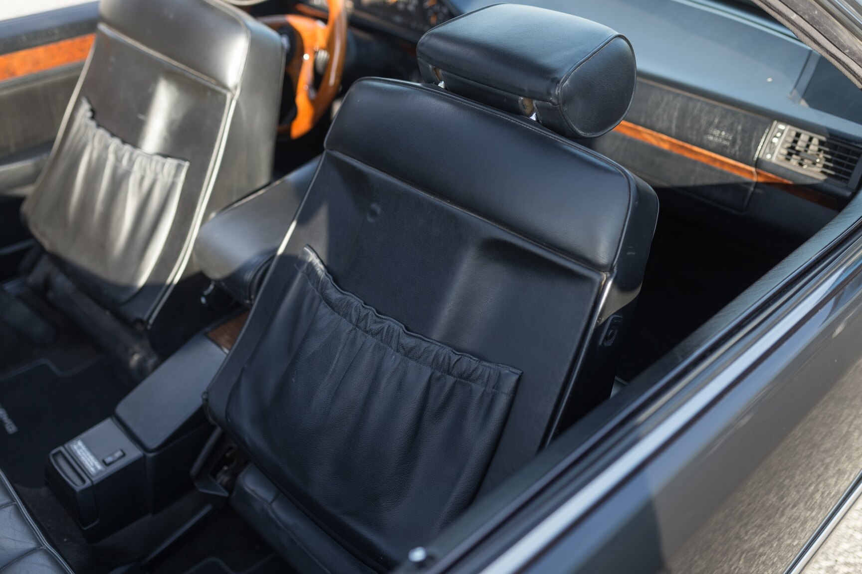 Interior image of 1993 Mercedes-Benz 300 CE-24 Cabriolet