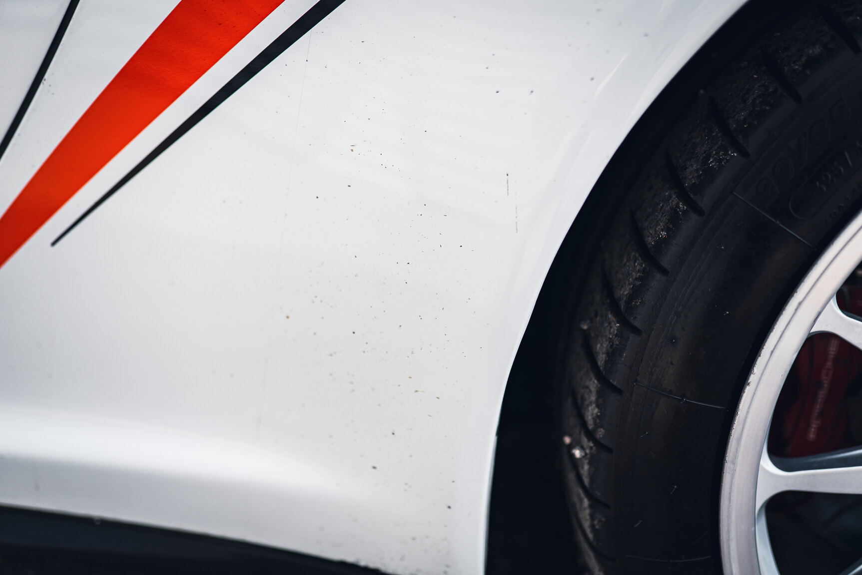 Exteriörbild på 2011 Porsche 911 GT3 Rally Car