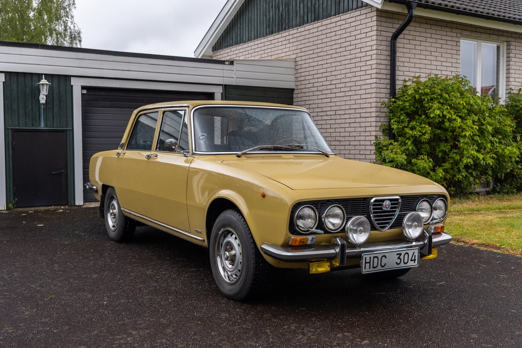 Aussenfoto 1974 Alfa Romeo Berlina 2000