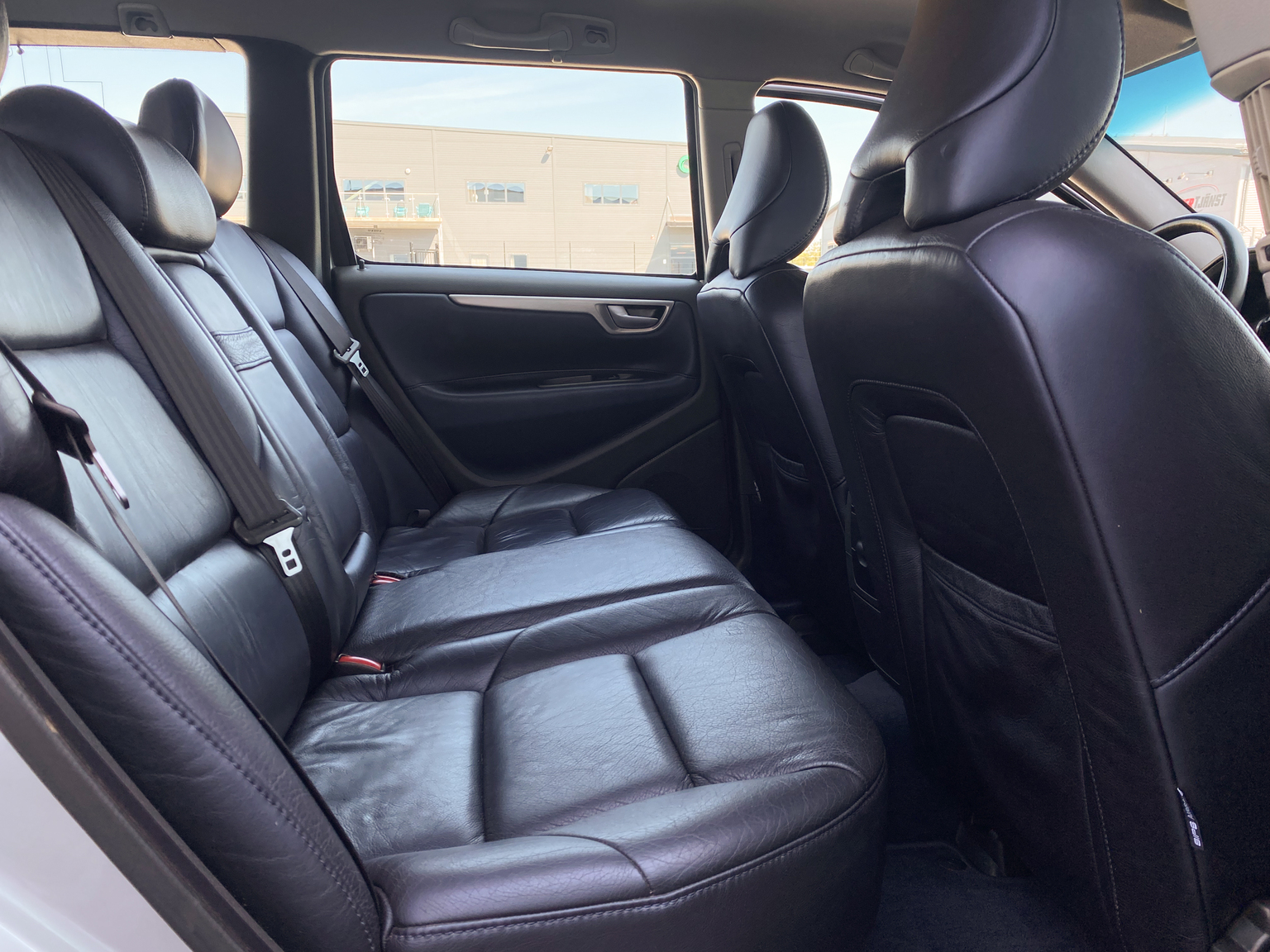 Innenraumfoto von 2005 Volvo V70 R AWD (31)