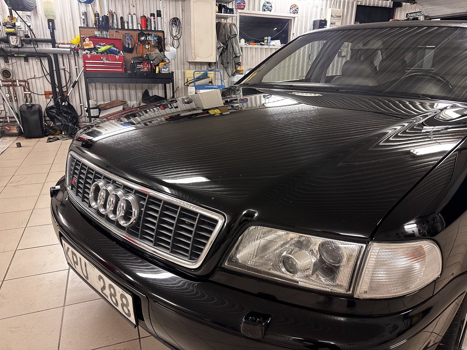 Exteriörbild på 1999 Audi S8 4.2 Quattro
