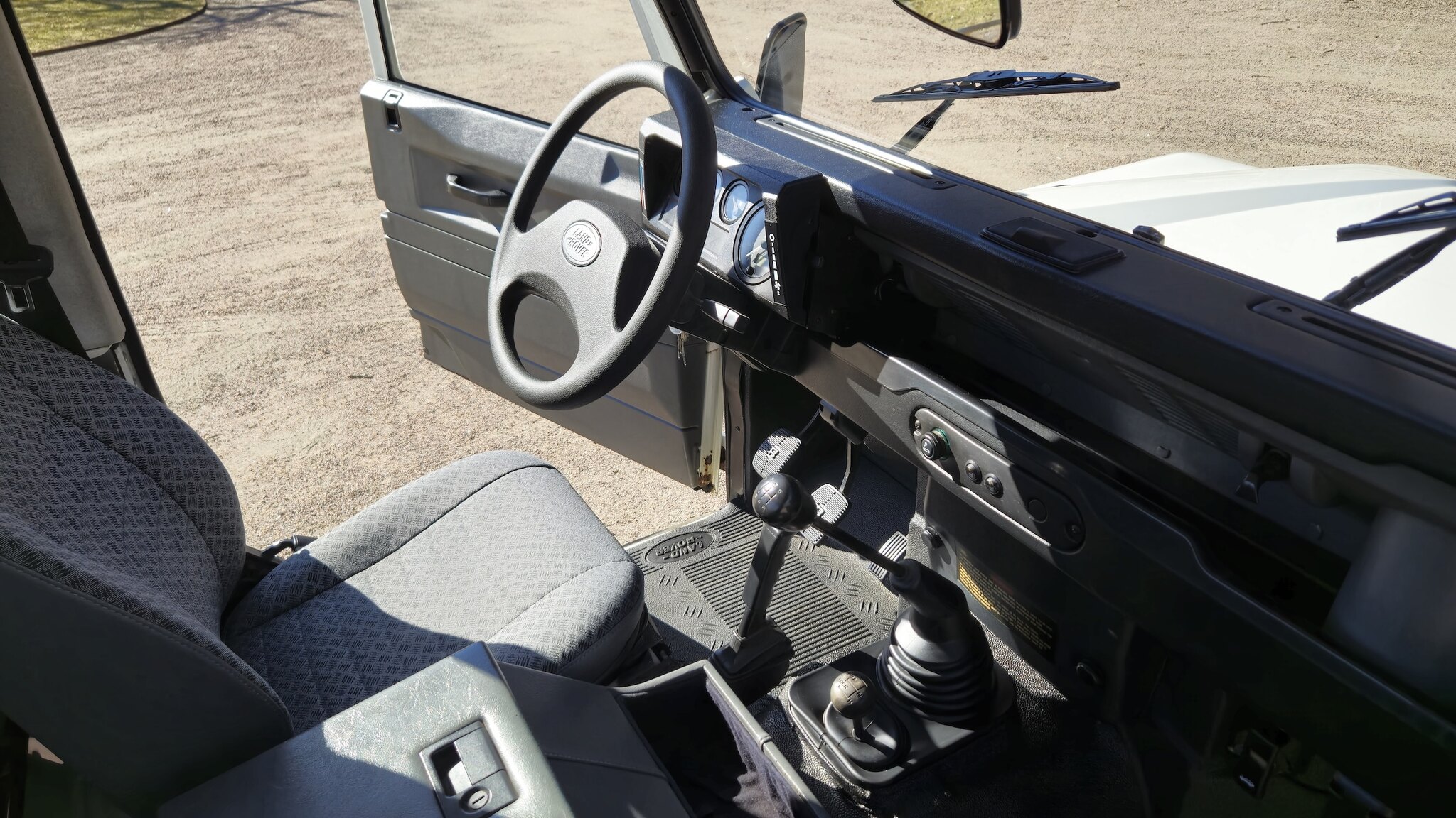Interiörbild 1999 Land Rover Defender Single Cab Pickup