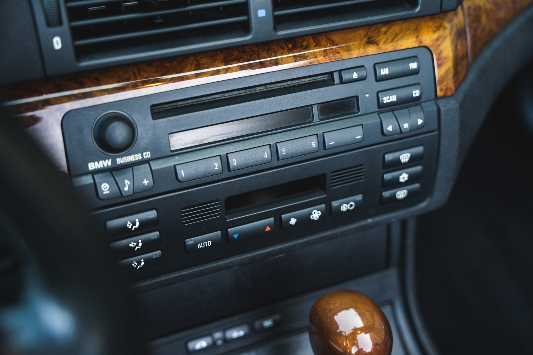 Innenraumfoto von 2001 BMW E46 325 Cabriolet (31)