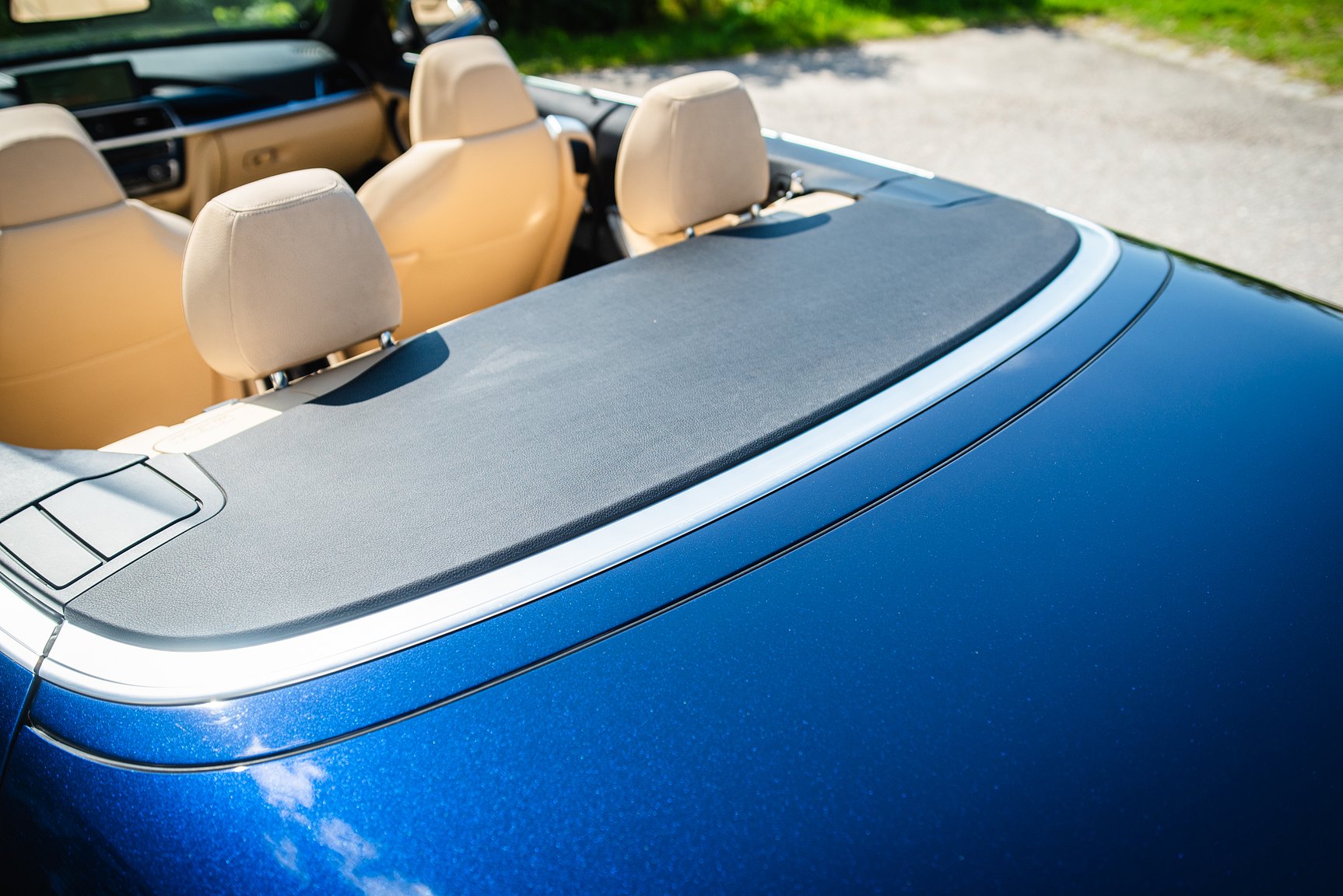Exterior image of 2018 BMW 430i xDrive Convertible