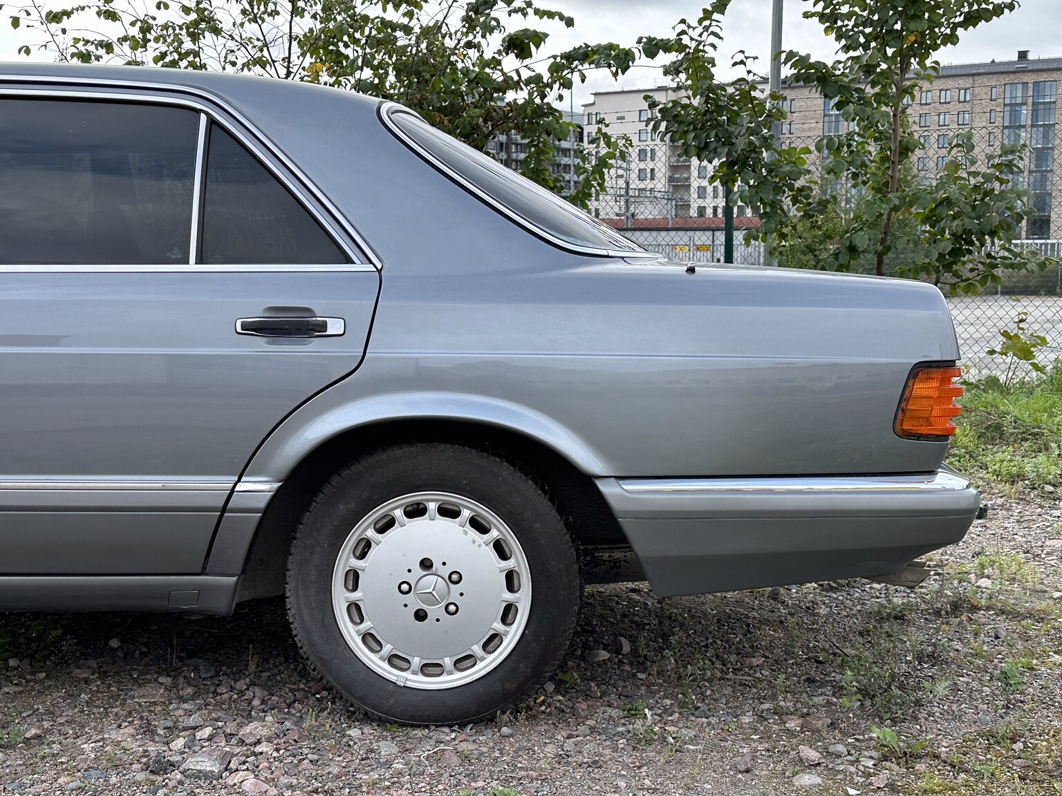 Exterior image of 1987 Mercedes 300 SE