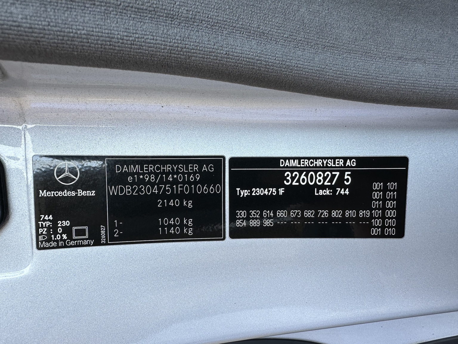 Innenraumfoto von 2002 Mercedes SL 500 (32)