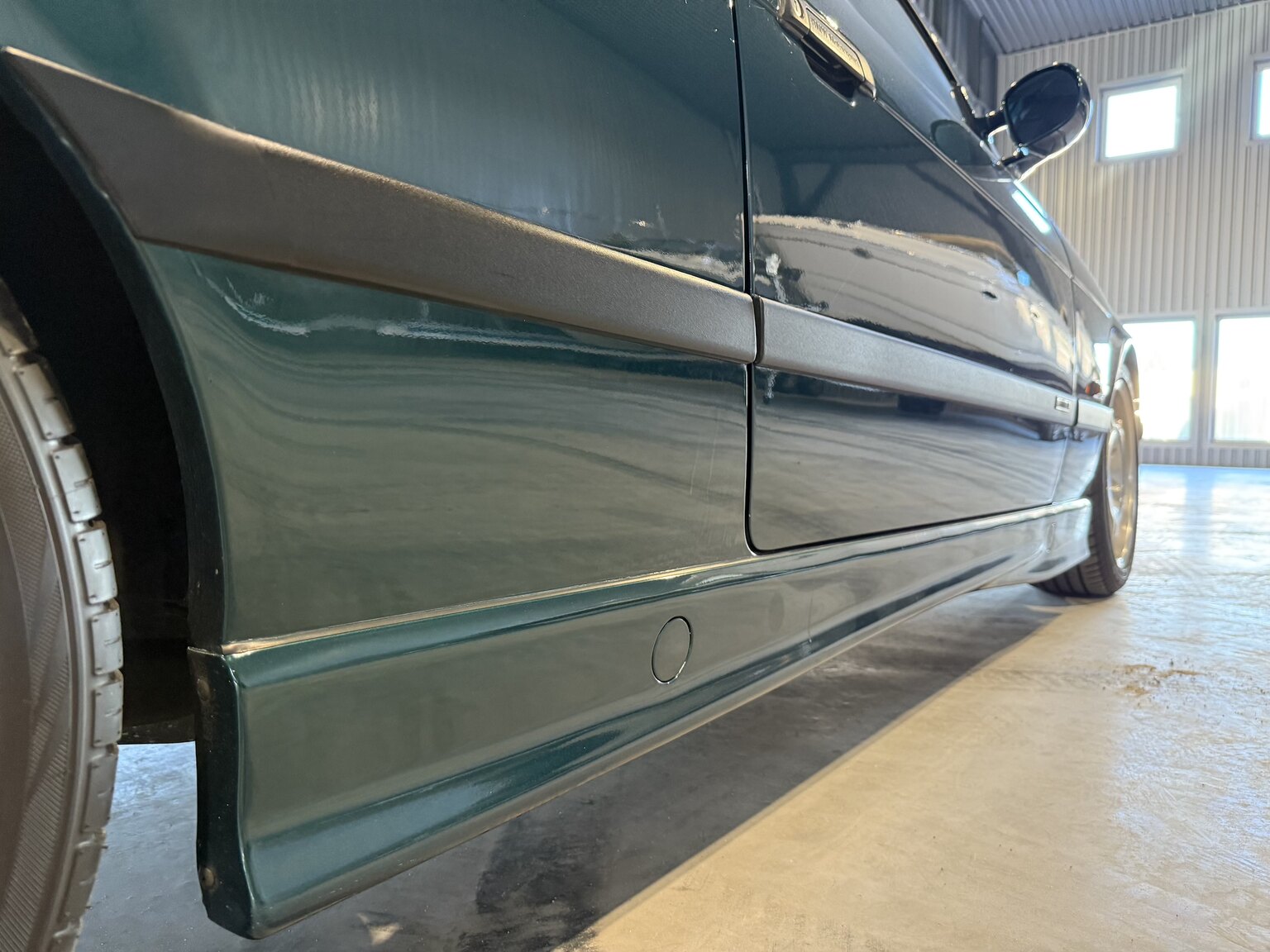 Exteriörbild på 1995 BMW 325i Coupé AVUS Edition "No Reserve Auction"