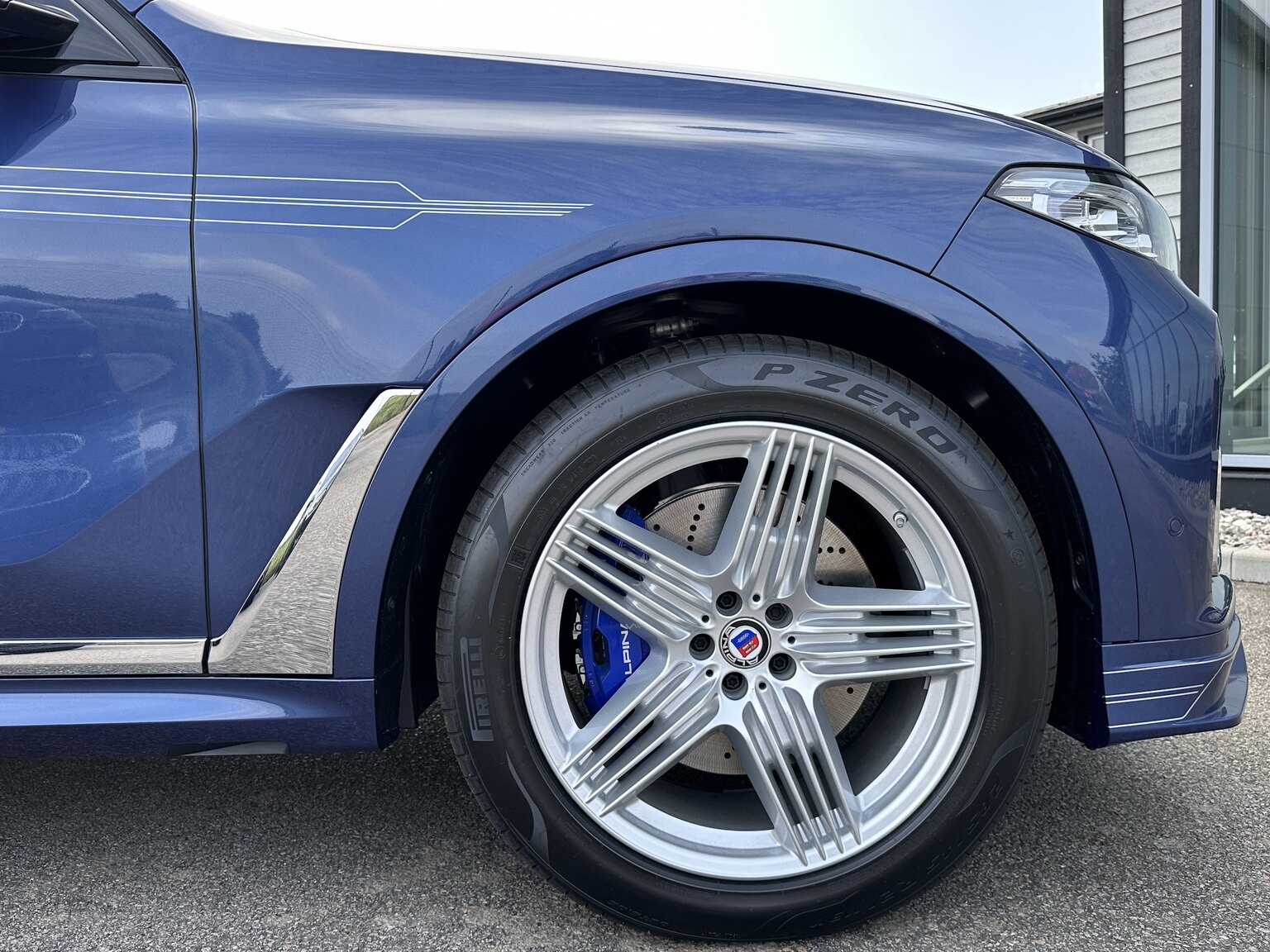 Exterior image of 2022 ALPINA XB7