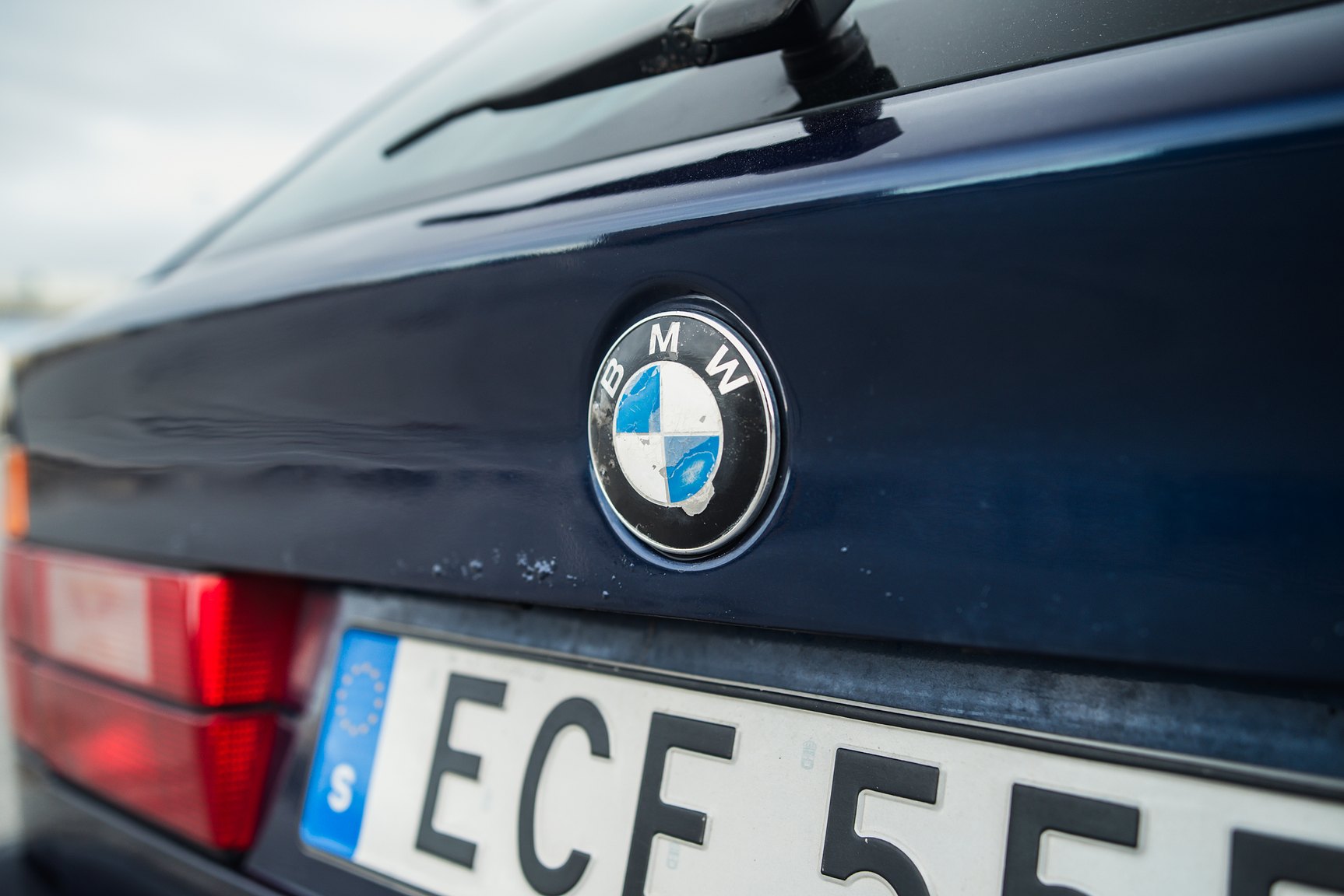 Exterior image of 1992 BMW 525i Touring Outlaw