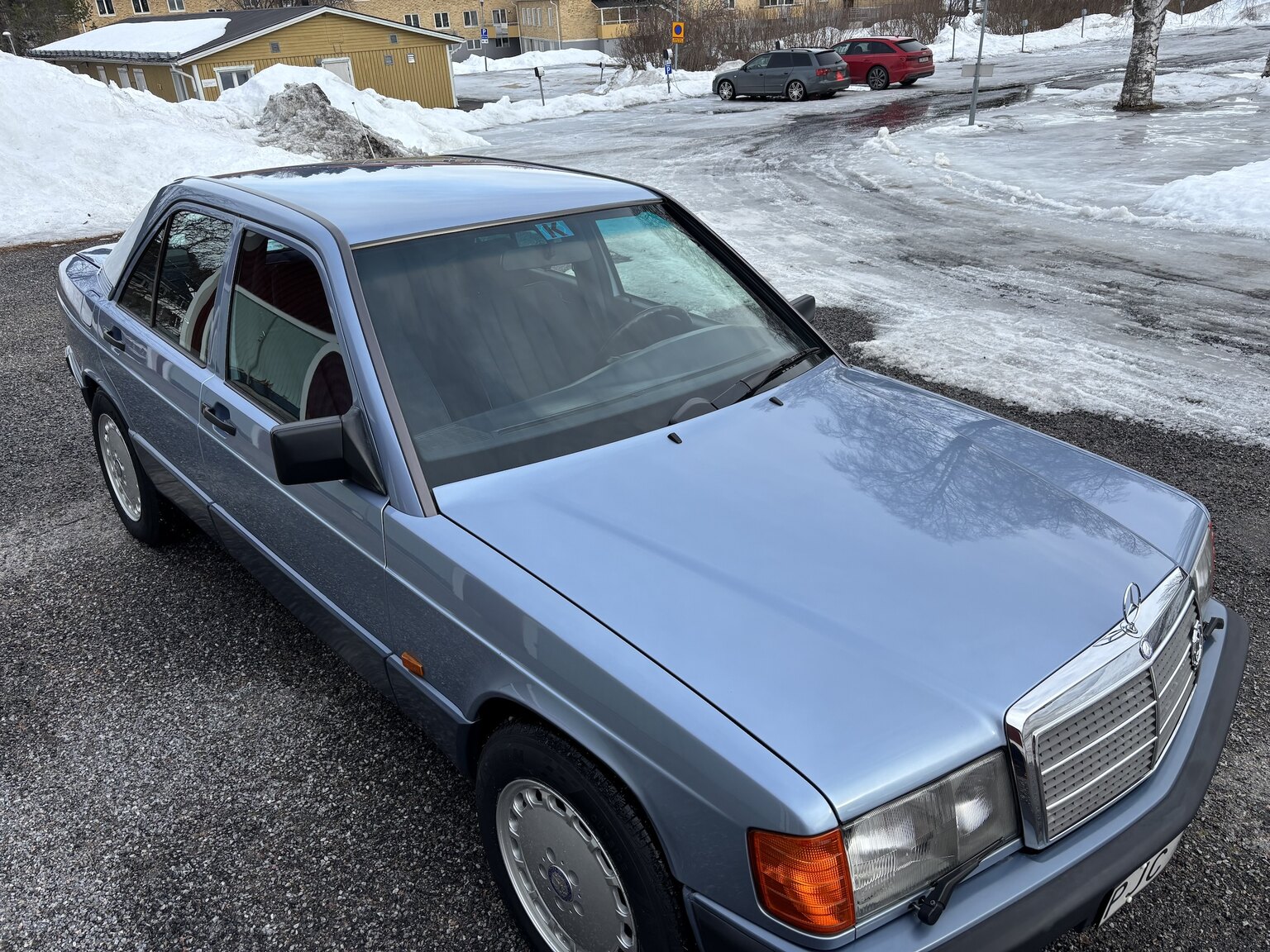 Exteriörbild på 1992 Mercedes-Benz 190 D