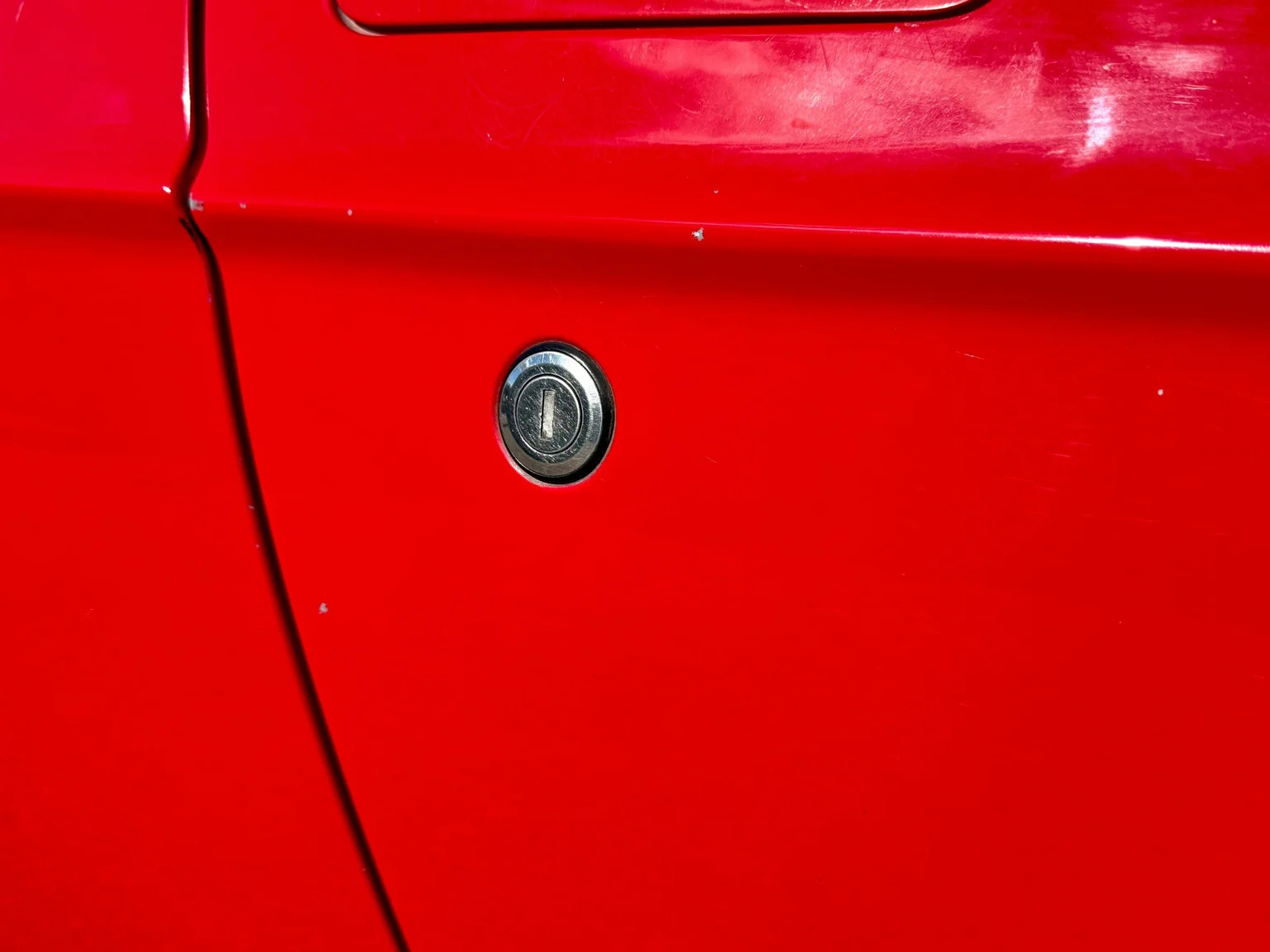 Exterior image of 1999 Fiat Barchetta cab. (38)