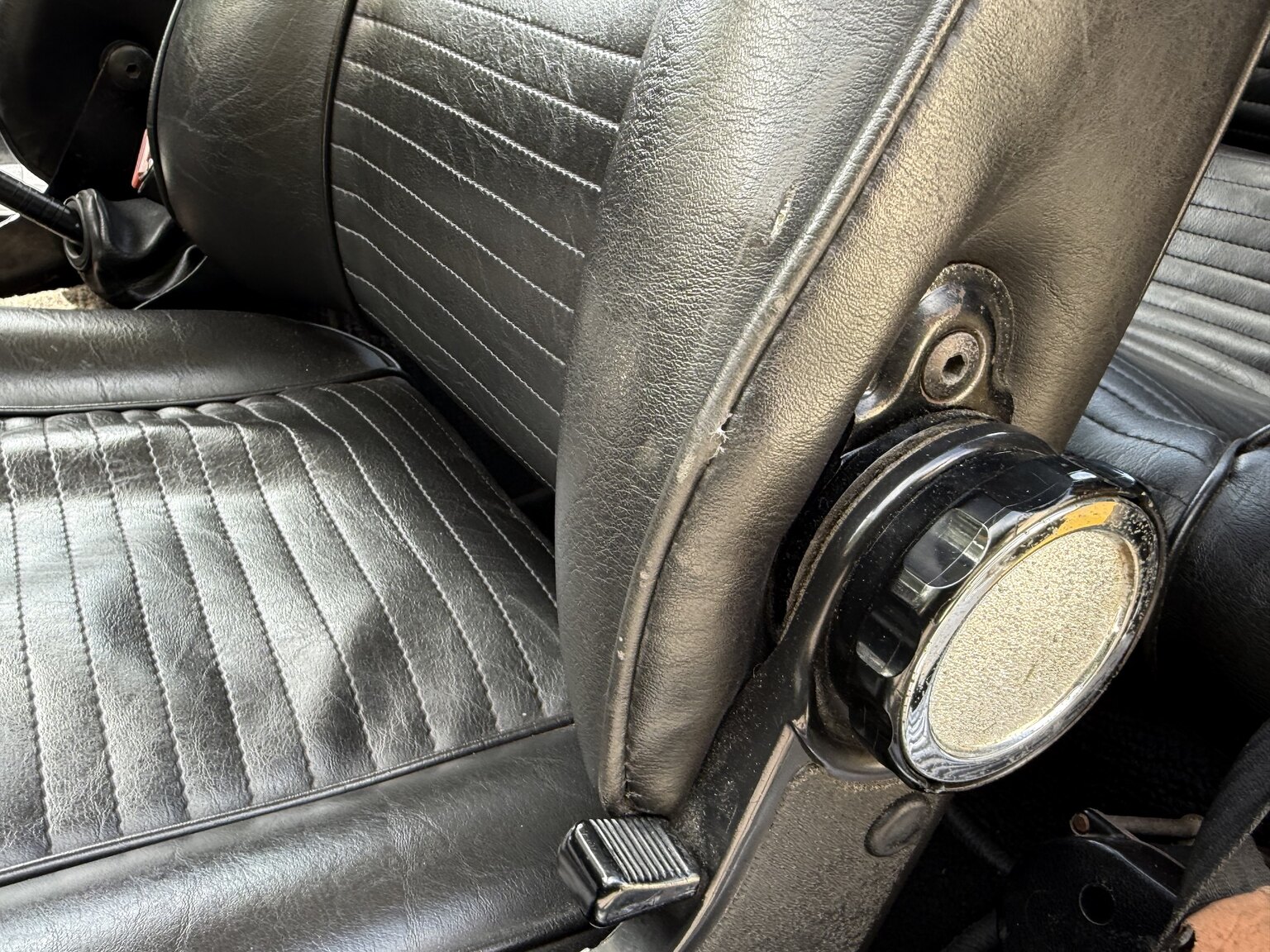 Interior image of 1974 Alfa Romeo GT 1600 Junior