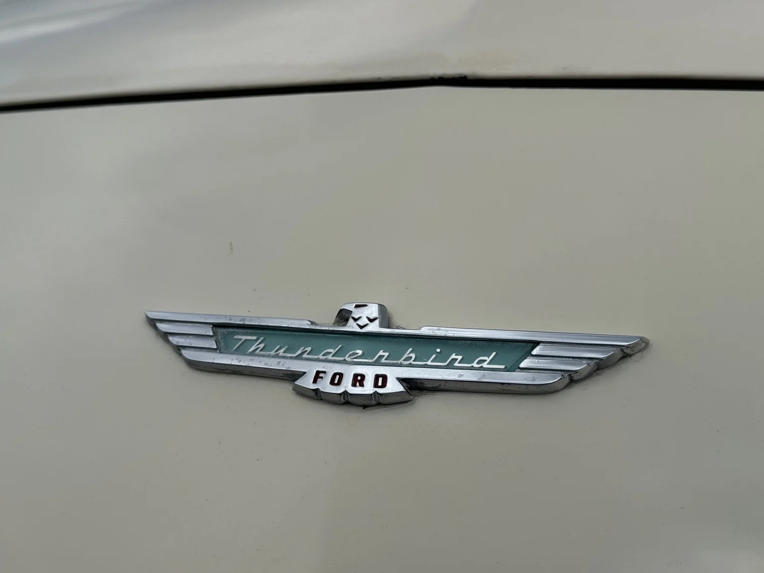 Exteriörbild på 1957 Ford Thunderbird (71)