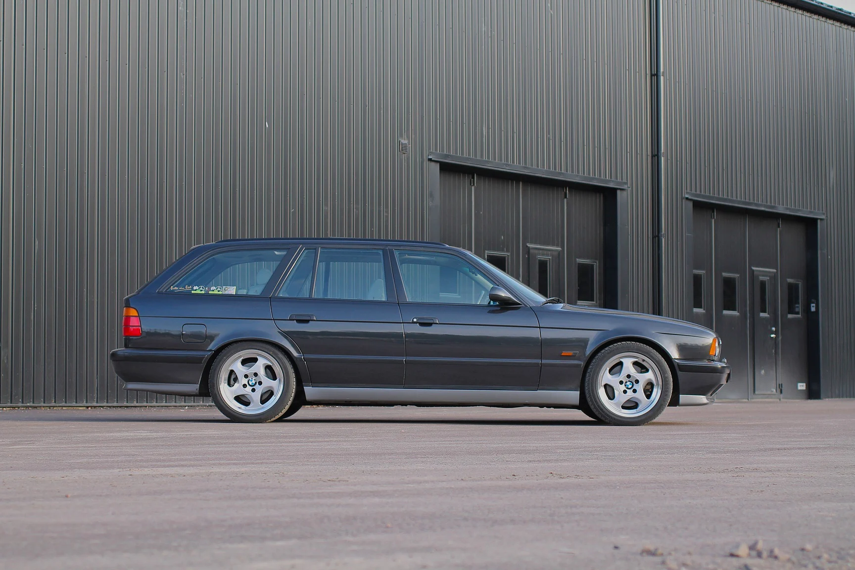 Aussenfoto 1993 BMW E34 M5 Touring  (21)