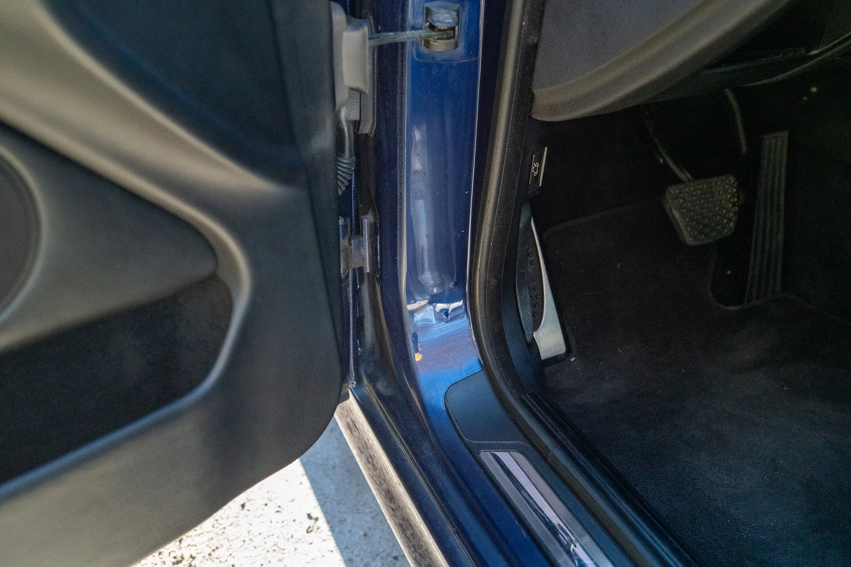 Interior image of 1996 BMW 540iA (6)