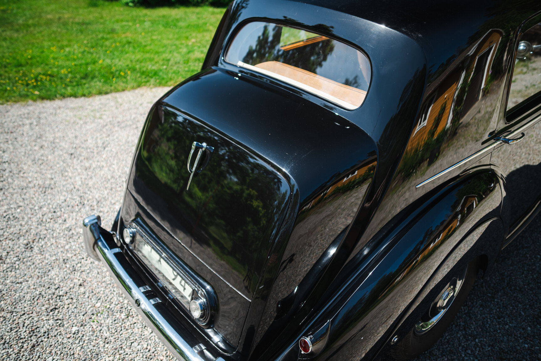 Exterior image of 1950 Bentley 4 1/4 Litre