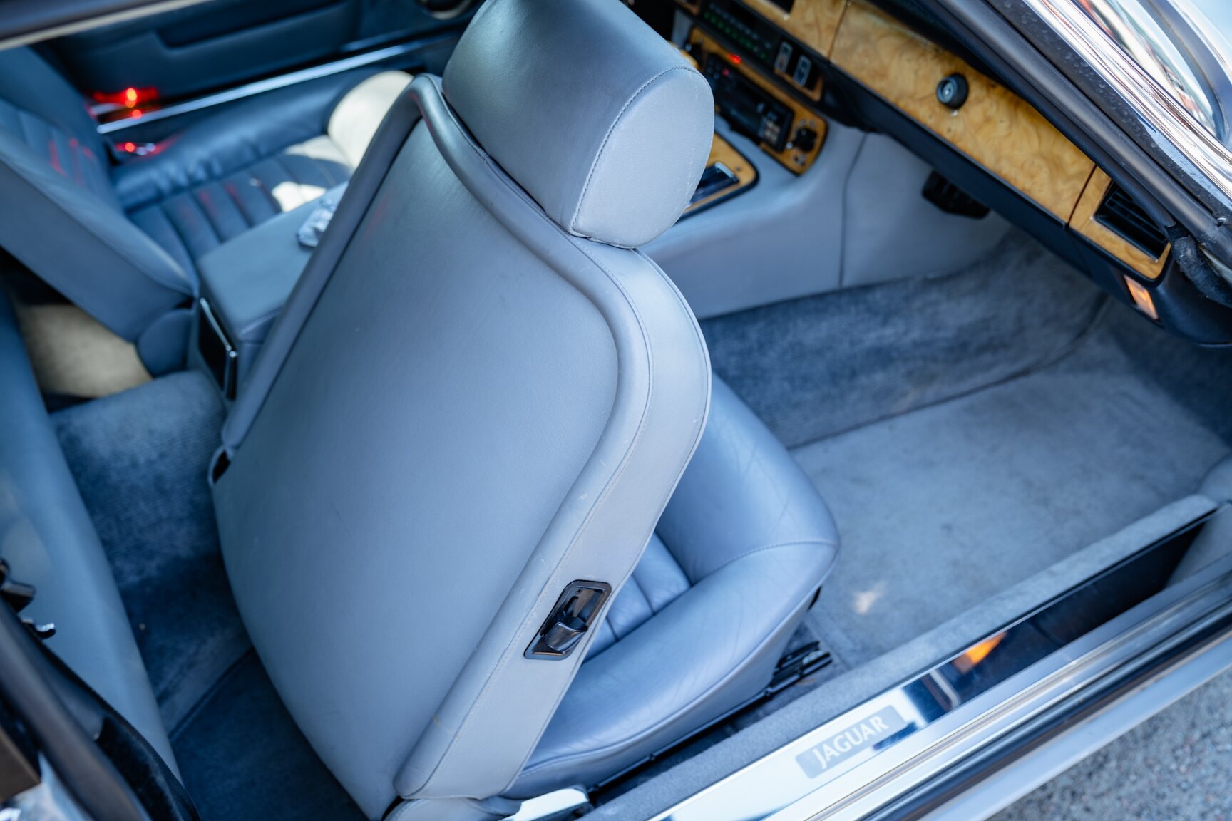 Interior image of 1985 Jaguar XJ-S HE