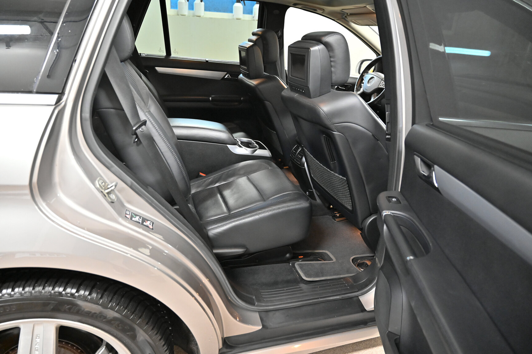 Innenraumfoto von 2006 Mercedes-Benz R 63 AMG