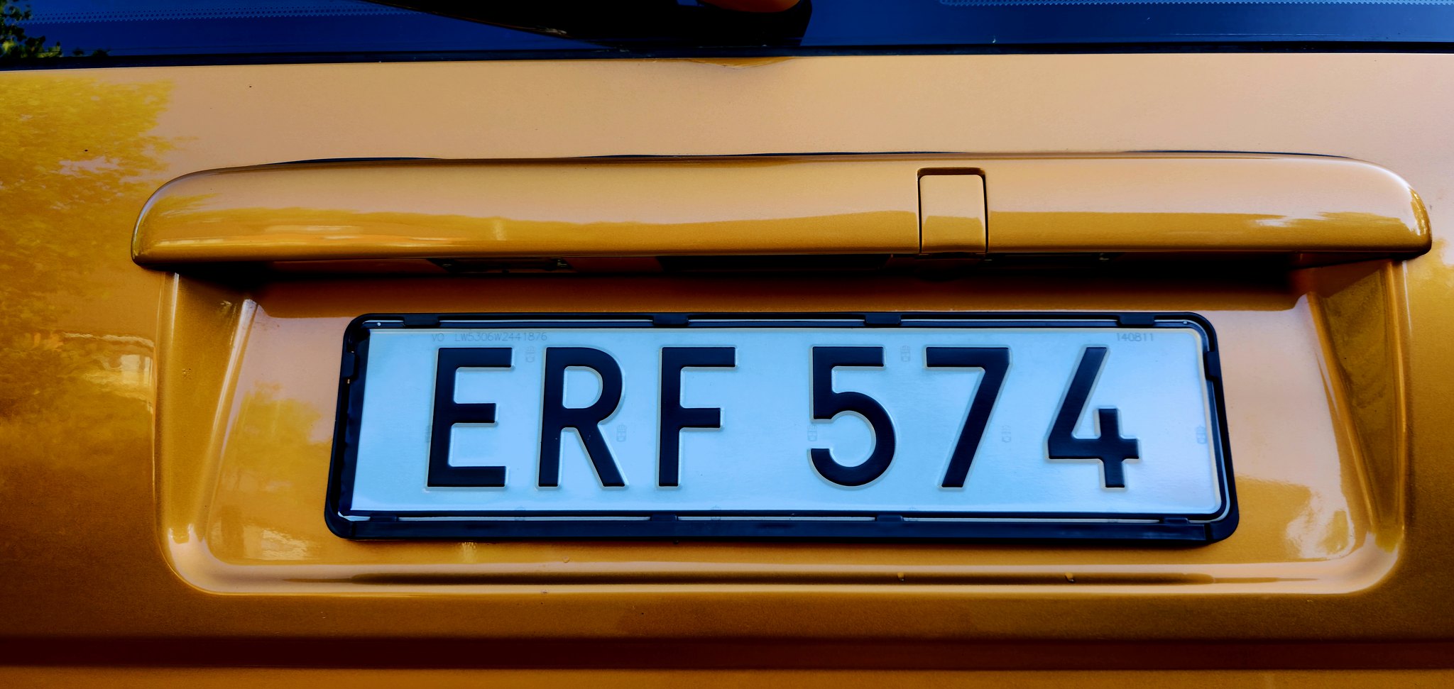 Exterior image of 1998 Volvo V70 R 2.3 T Automatisk