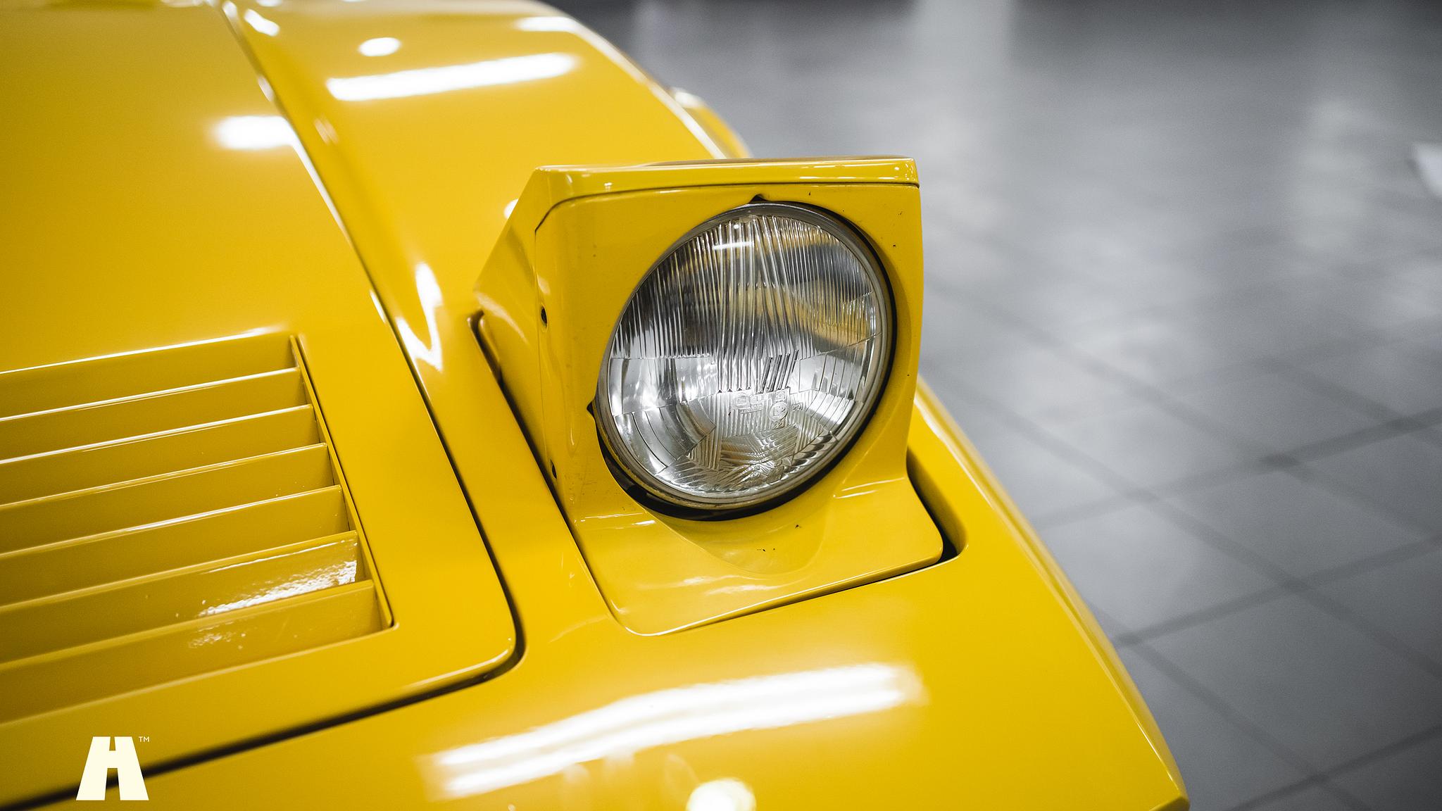 Exteriörbild på 1986 Ferrari 328 GTB