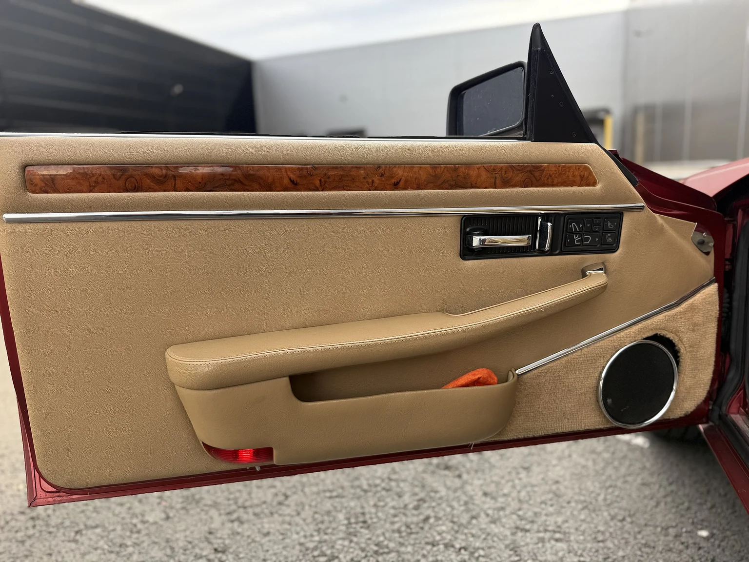 Interior image of 1993 Jaguar XjS Cabriolet (9)