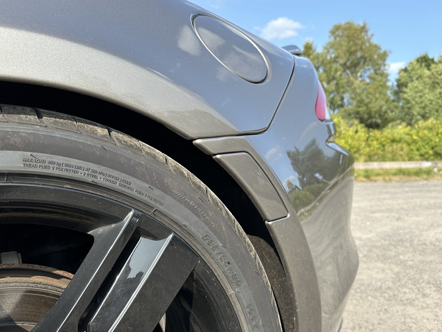 Exteriörbild på 2012  Fisker Karma