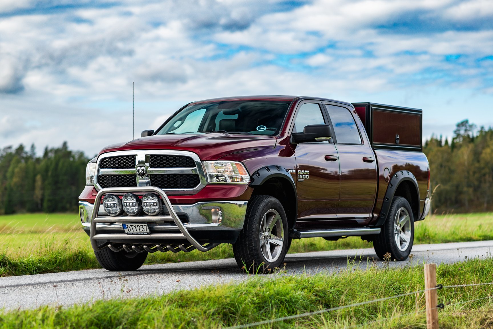 Exterior image of 2019 Dodge Ram 1500 Classic Crew Cab 5.7 V8 HEMI 