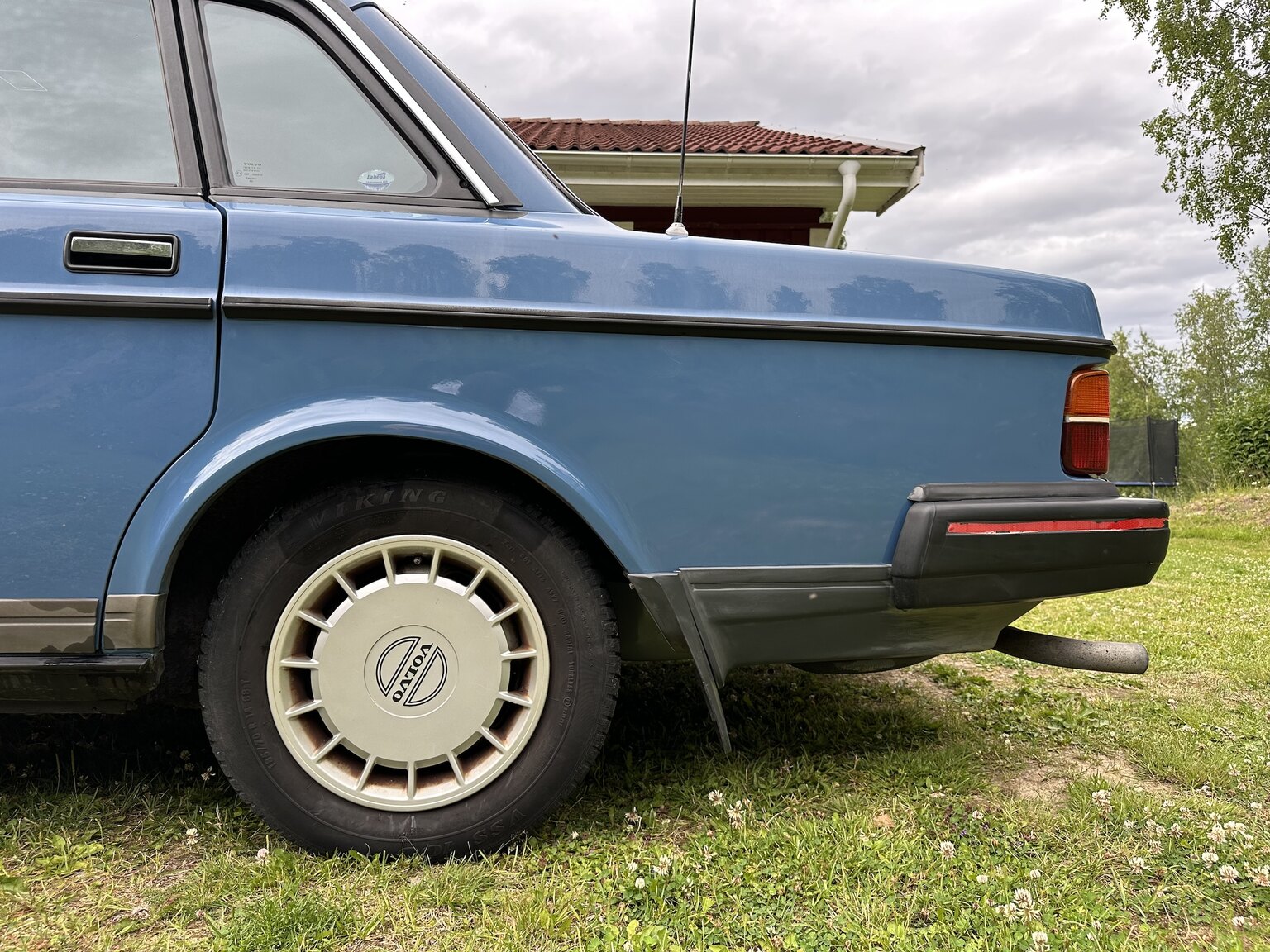 Exteriörbild på 1986 Volvo 244
