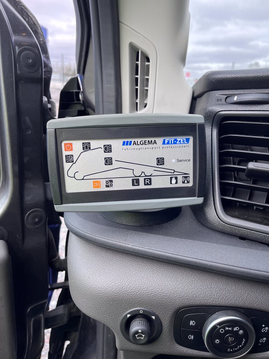 Interiörbild 2022 Ford Transit fordonstransport