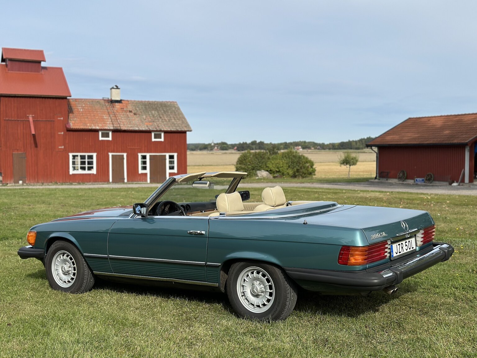 Exteriörbild på 1985 Mercedes-Benz 380 SL