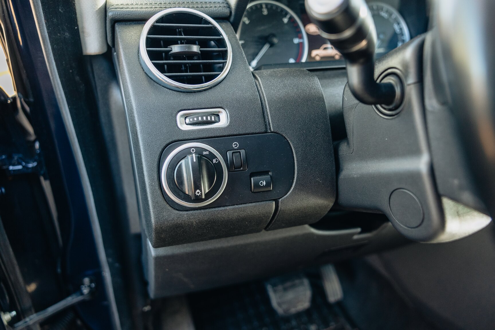 Interior image of 2015 Land Rover Discovery 3.0 TDV6