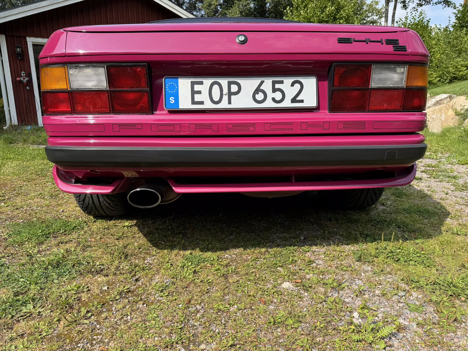 Exterior image of 1990 Porsche 944 S2 Convertible