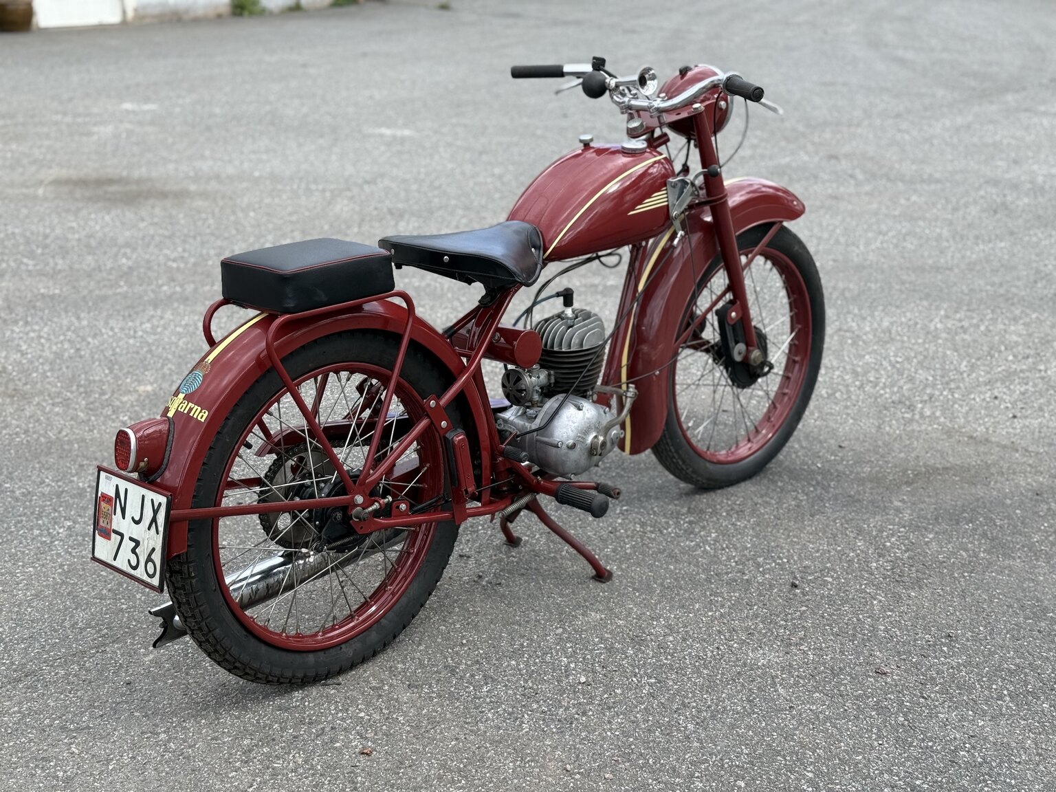 Exterior image of 1953 Huskvarna Modell 30