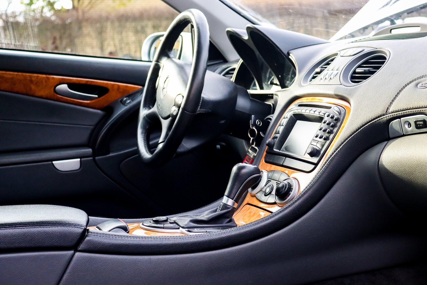 Interior image of 2006 Mercedes-Benz SL 500