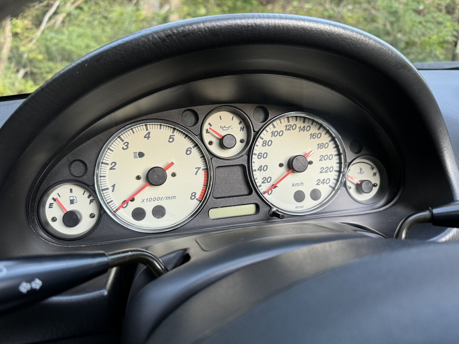 Innenraumfoto von 2004 Mazda MX-5