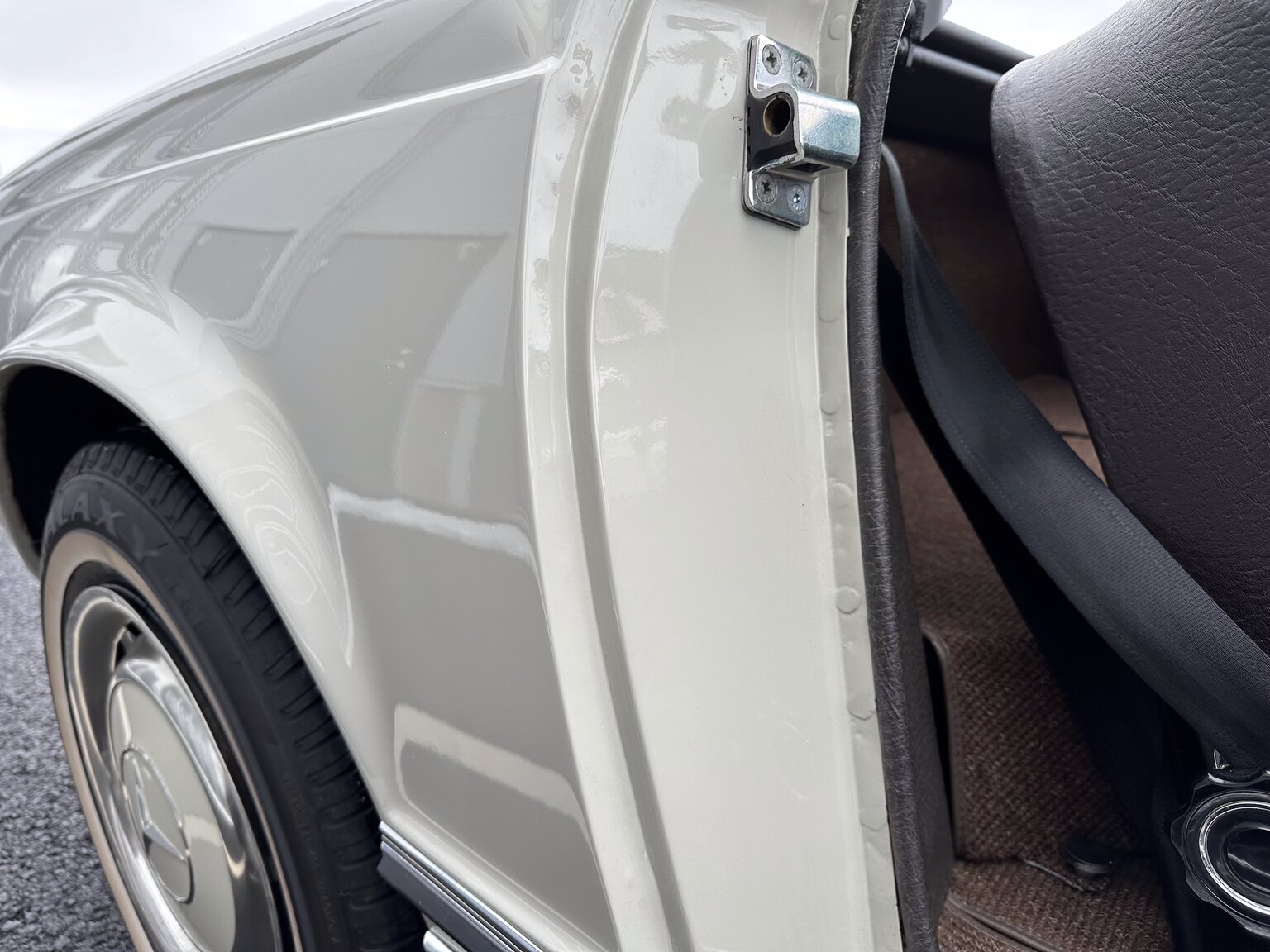 Interiörbild 1968 Mercedes Benz SL 280 Pagoda