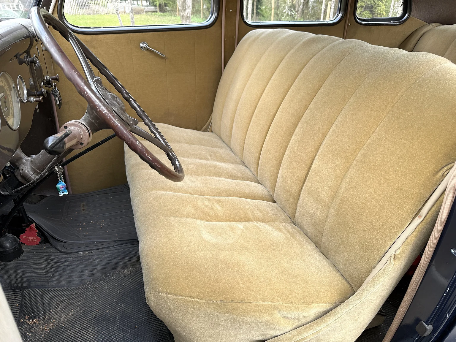 Interior image of 1936 Ford 214A Fordor (5)