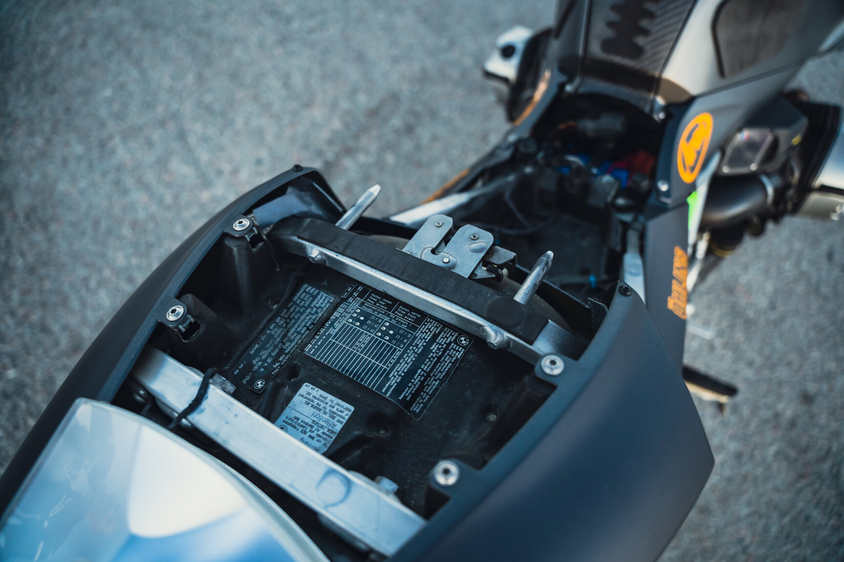 Exterior image of 2006 BMW R1200S
