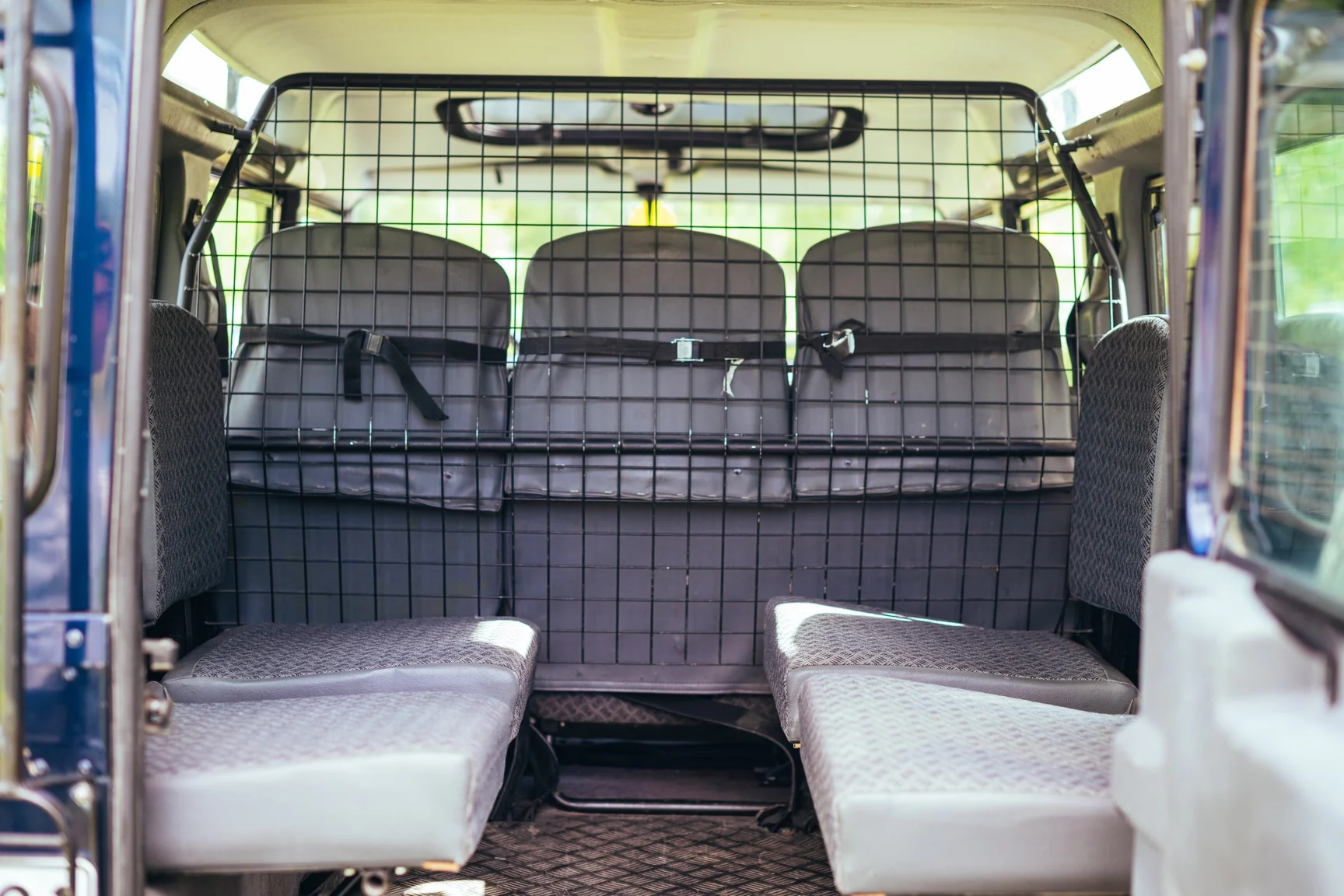 Interior image of 2002 Land Rover Defender 110 Kombi Td5 (53)