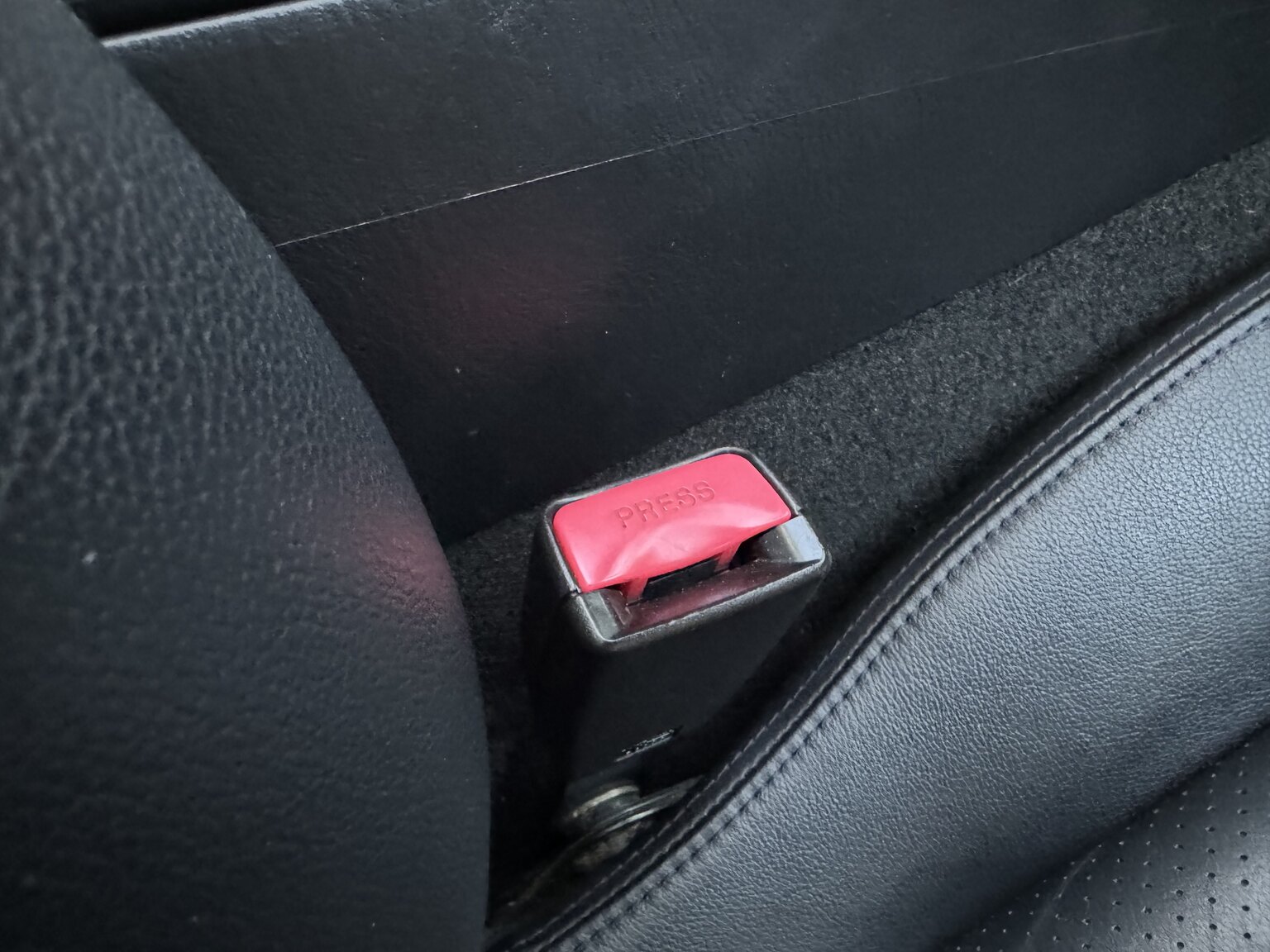 Innenraumfoto von 2004 Mazda MX-5