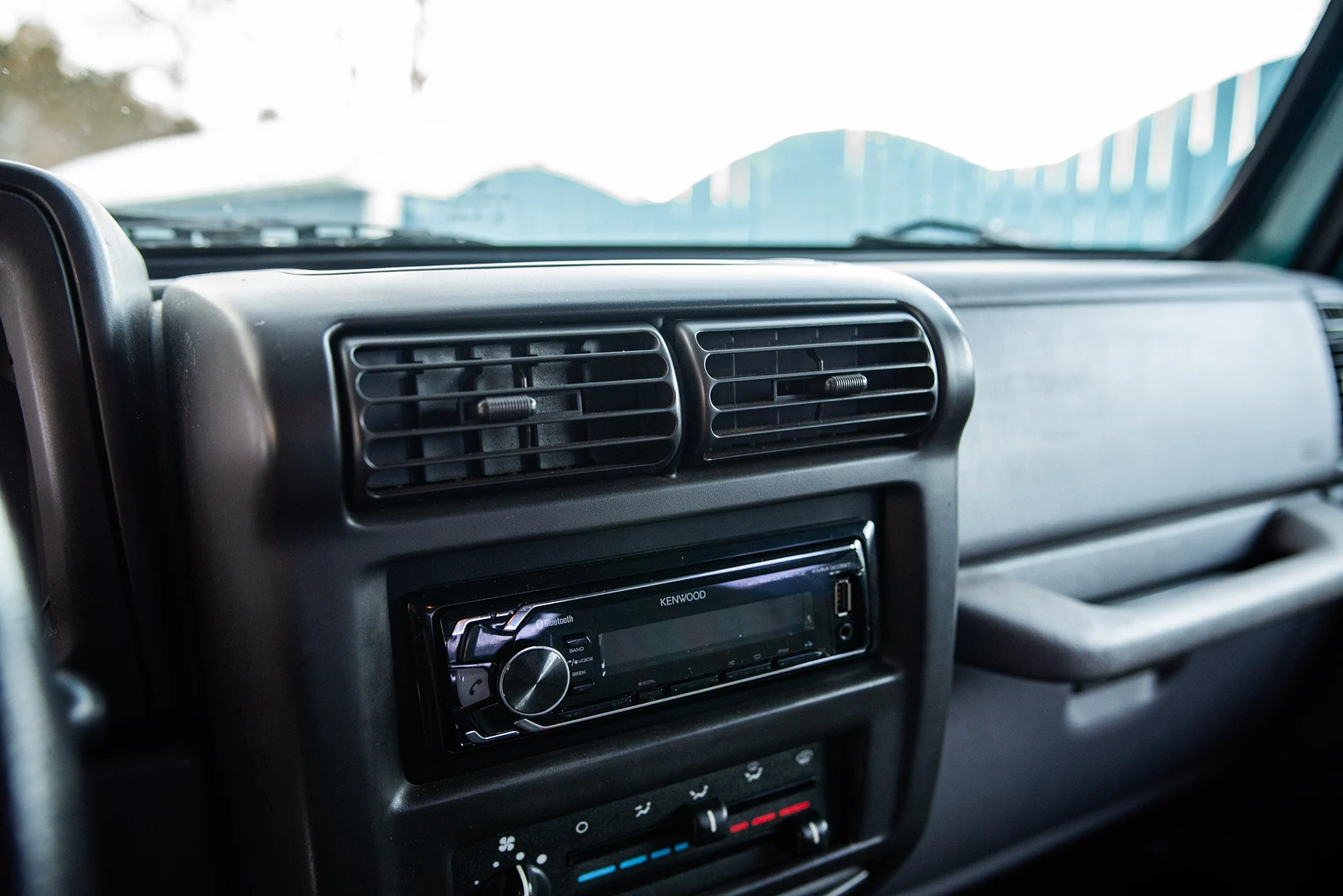 Interior image of 1997 JEEP Wrangler Hardtop 2.5 AWD (37)