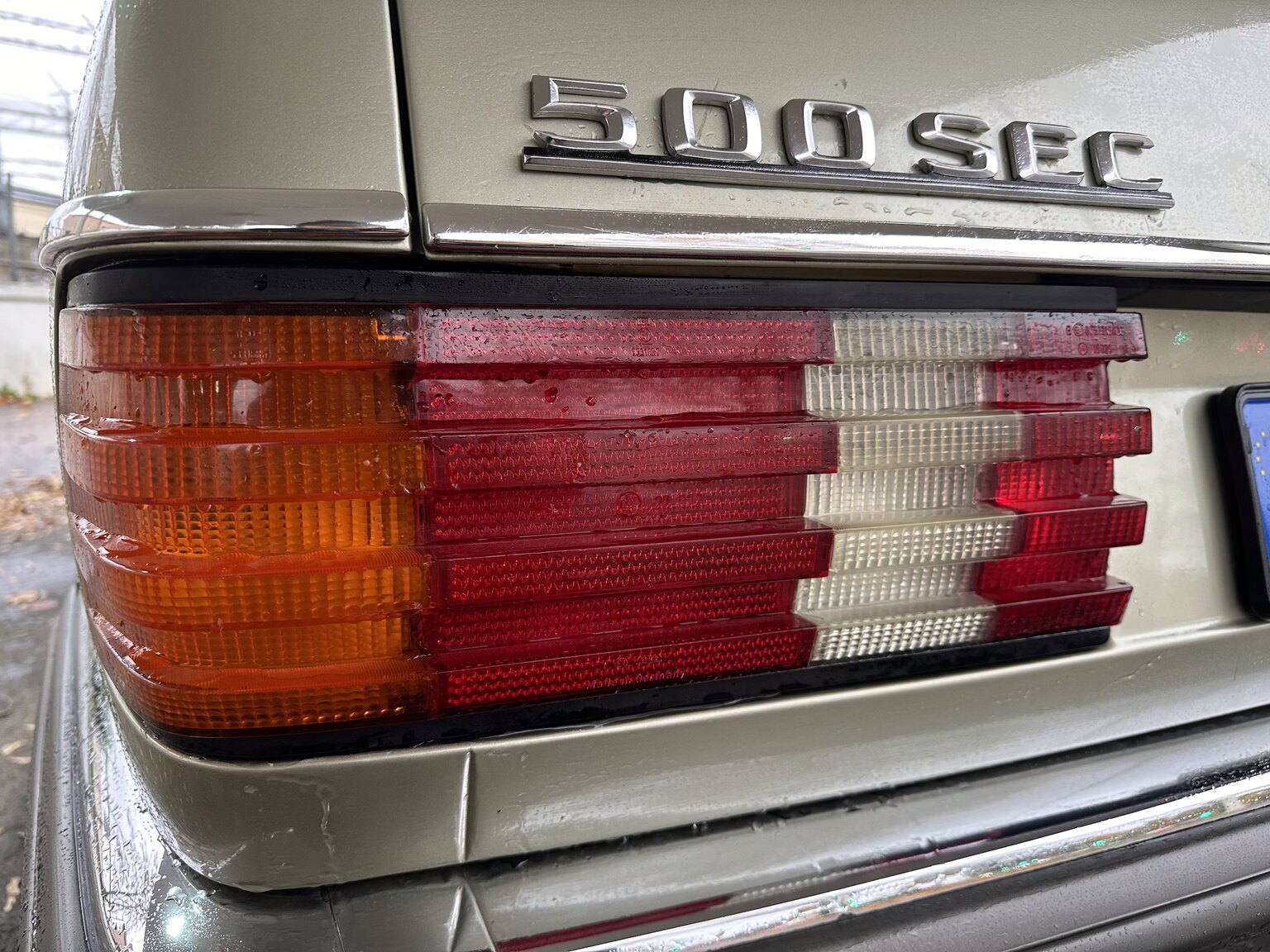 Exterior image of 1983 Mercedes-Benz 500 SEC