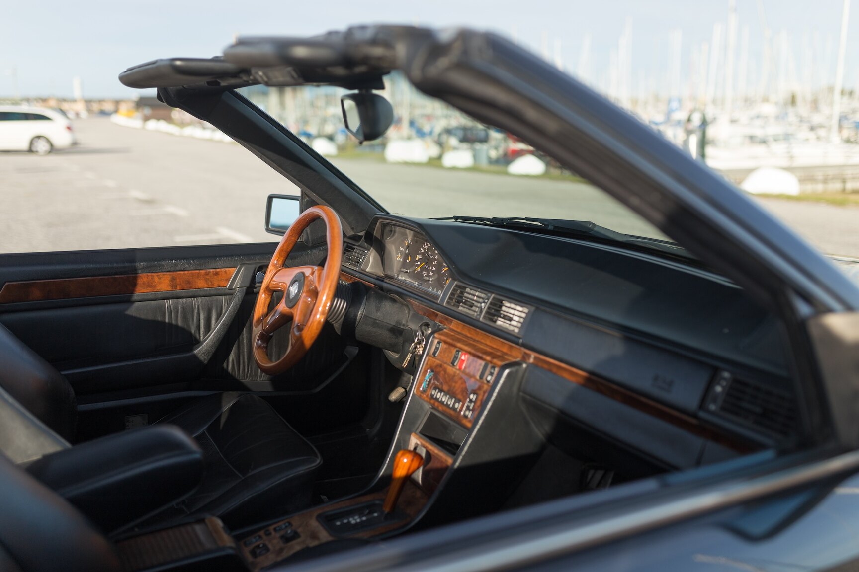Interior image of 1993 Mercedes-Benz 300 CE-24 Cabriolet