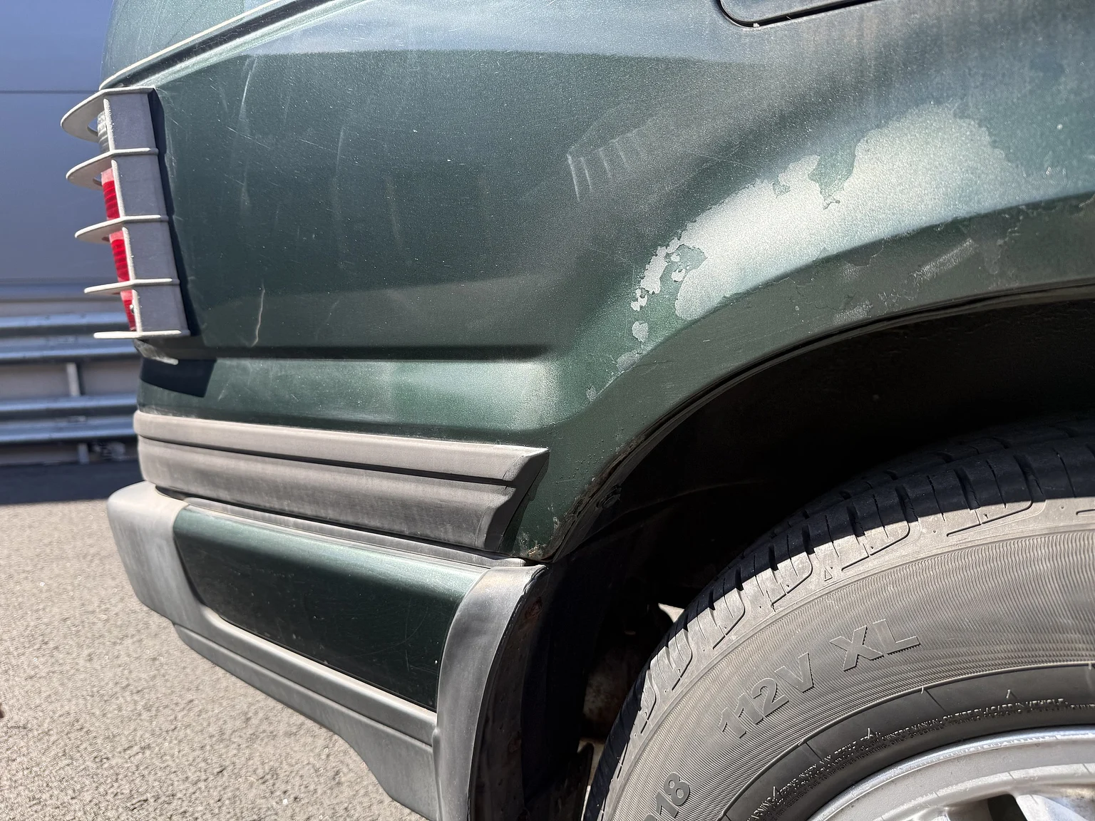 Exterior image of 1998 Land Rover Range Rover P38 (30)