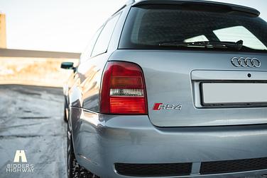 Exteriörbild på 2001 Audi RS4 B5